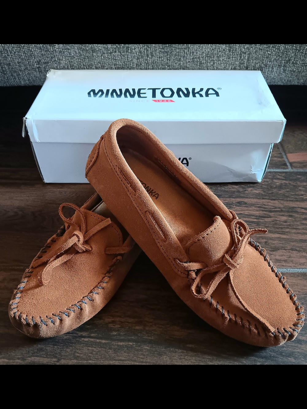 Minnetonka Brown Suede Moccasin Flats